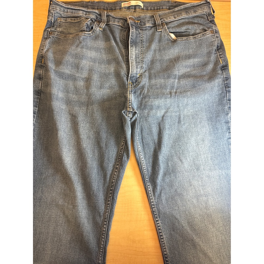 Signature by Levi Strauss Mens Straight Leg Jeans Blue Medium Wash W38 L32